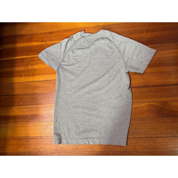 Fabletics Men's Small - The Training Day Tee Shirt - Mid Grey Heather Gray - Gym - Picture 5 of 5